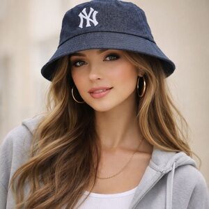 MLB New York Yankees Denim Bucket Hat
Size M 59 cm Y2K Athleisure Streetwear